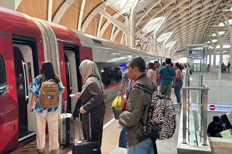 diskon tiket whoosh, diskon tiket whoosh jakarta bandung, diskon tiket whoosh 2025, diskon tiket whoosh desember, Ada Diskon Tiket Whoosh hingga 15 Desember 2025, Ini Cara Pesannya
