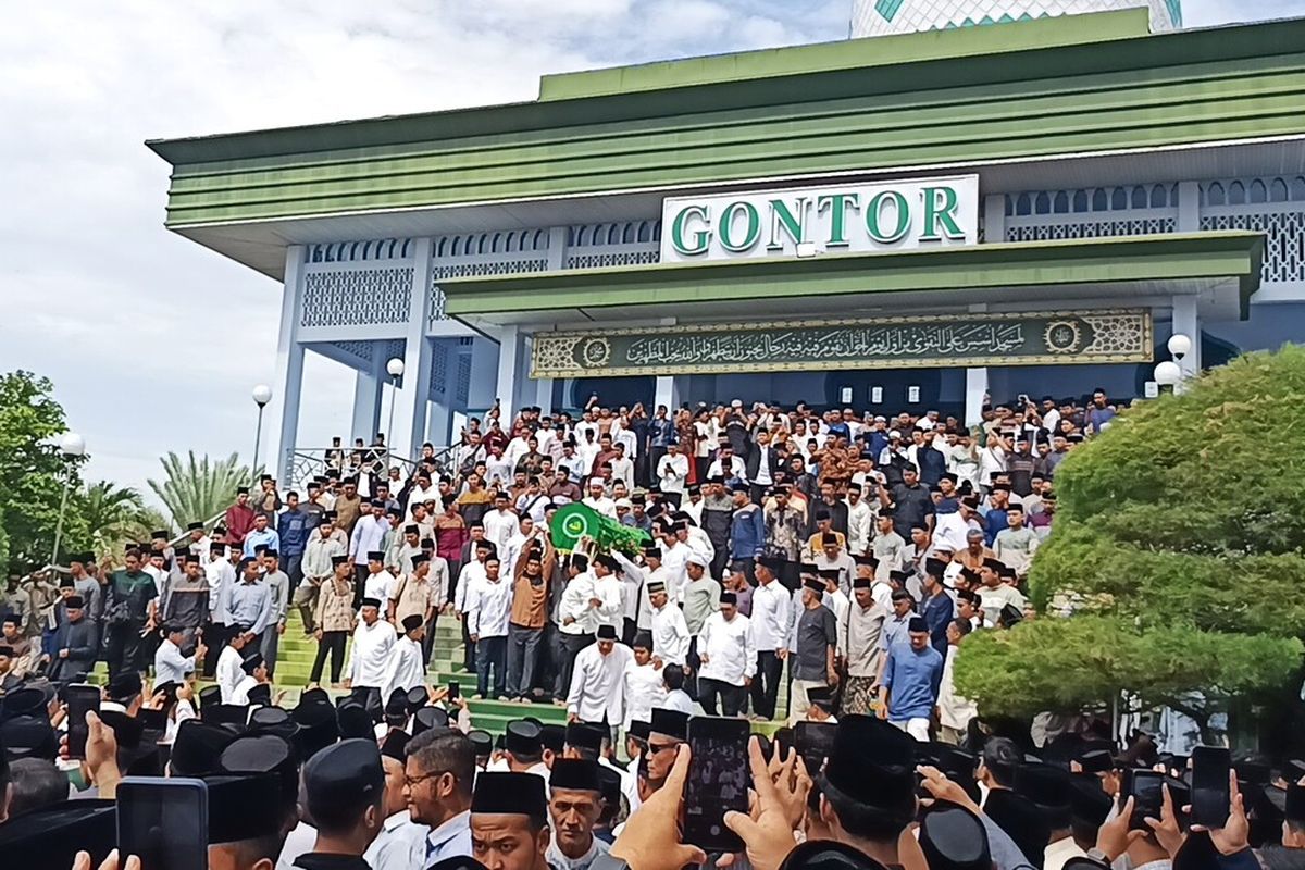 Pondok Modern Darussalam Gontor, Idul Fitri 1447 H, Pondok Modern Darussalam Gontor Ponorogo Tetapkan Lebaran 20 Maret 2026, Ini Dasar Perhitungannya, Mengapa Gontor menetapkan Lebaran lebih awal?, Bagaimana penetapan di Ponpes Al Falah Ploso?, Apa dasar metode falakiyah yang digunakan?, Apakah penetapan ini berlaku untuk masyarakat umum?, Bagaimana penetapan pemerintah?