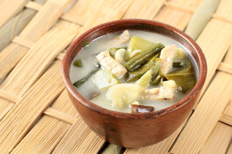 sayur lodeh tanpa santan, lodeh kuah susu, Langkah Penting Masak Sayur Lodeh Tanpa Santan, Tetap Creamy Gurih Medok, Mengapa Sayur Lodeh Bisa Tanpa Santan?, Pilih Isian Sayur yang Tepat, Bumbu Halus Jadi Kunci Rasa Medok, Gunakan Susu di Tahap yang Tepat, Bahan Sayur Lodeh Kuah Susu, Bumbu halus, Cara Masak Sayur Lodeh Tanpa Santan