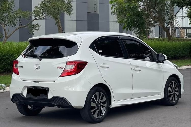 mobil bekas, Brio RS, Honda Brio, harga mobil bekas, Honda Brio RS, Cek Harga Bekas Honda Brio RS, Bisa Ditebus Harga Segini