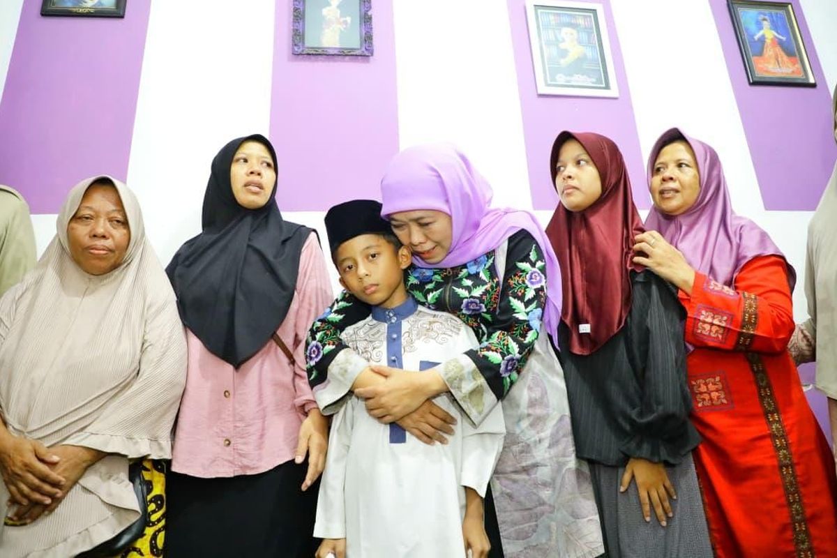 Jawa Timur, yatim piatu, kecelakaan bus di bromo, Muhammad Hisyam Al Azzam, korban kecelakaan bus bromo, Kisah Pilu Hisyam, Jadi Yatim Piatu Setelah Ayah, Ibu, dan Adiknya Tewas Kecelakaan Bus di Bromo, Tangis Hisyam di Desa Serut, Janji Pendidikan Ditanggung RSBS, Fakta Bus Pariwisata yang Celakai Rombongan Nakes, Dugaan Rem Blong, 8 Orang Tewas