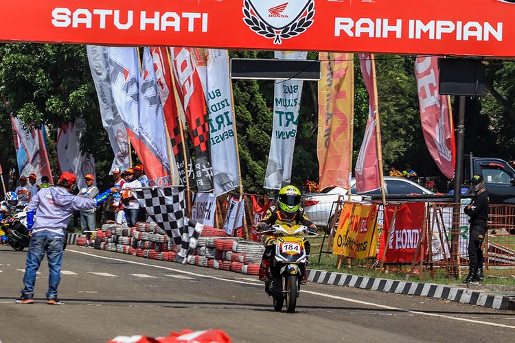Vario 160, One Make Race, Honda Vario 160, Honda Vario 160 Turun Balap, Ramaikan One Make Race AHDC 2026