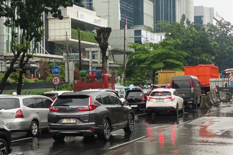 Cawang, Jalan DI Panjaitan, Ada Genangan di Jalan DI Panjaitan, Arus Lalu Lintas Cawang Macet