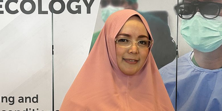 PCOS, PCOS adalah, Perempuan PCOS Lebih Susah Punya Anak, Mitos atau Fakta?, Gangguan ovulasi jadi tantangan utama, PCOS dipengaruhi banyak faktor, Penanganan PCOS tidak selalu mudah, Menjaga jumlah sel telur yang berkembang