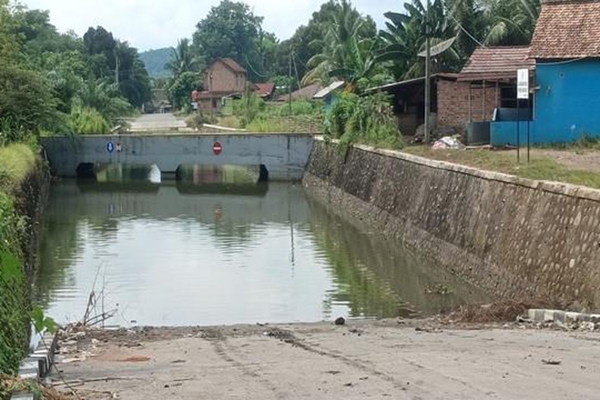 underpass, Lahat, Sumatera Selatan, underpass lahat, underpass manggul lahat, Underpass Ulak Lebar Lahat Tidak Bisa Dilewati, Terendam Air Setinggi 6 Meter Pasca Diguyur Hujan