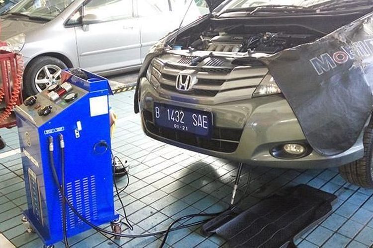oli transmisi, transmisi matik, Jangan Tunggu Jebol, Mobil Matik Perlu Flushing Berkala