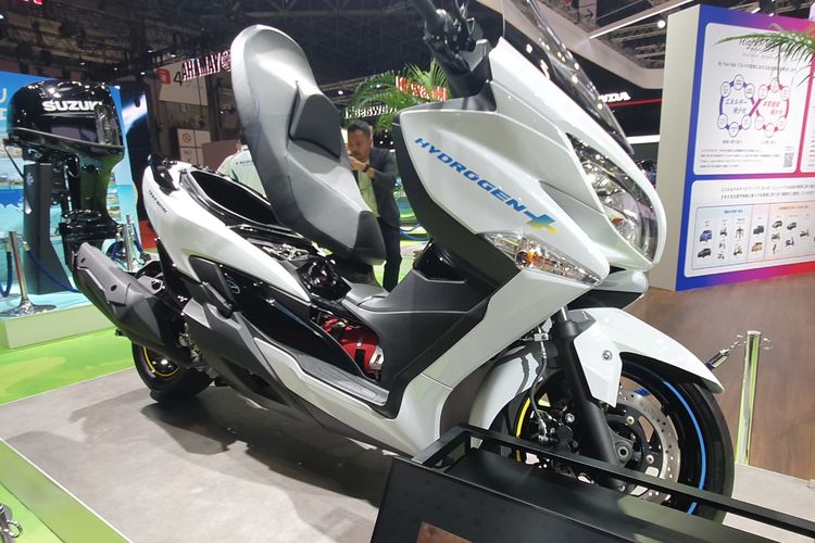 Suzuki, Suzuki Burgman, Suzuki Motor Corporation, Japan Mobility Show 2025, suzuki burgman hydrogen, Konsep Menarik Suzuki Burgman Hydrogen
