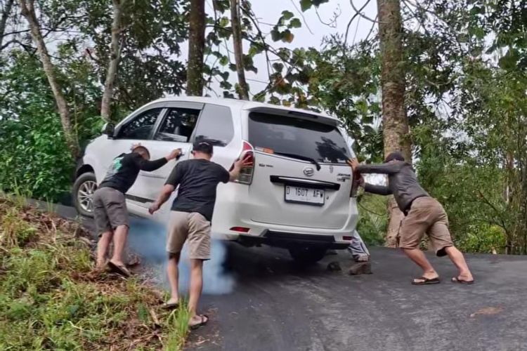 komparasi harga BBM, Pertamina, Shell, Vivo, Hyundai Palisade, mobil RWD, Komparasi Harga BBM, Denza Z9 GT, Pelat ZZ, pelat ZZ, Suzuki Fronx, Mobil RWD, Populer Otomotif, artikel terpopuler, mobil rwd, suzuki fronx, komparasi harga bbm, [POPULER OTOMOTIF] Komparasi Harga BBM dan Palisade Dikawal ke Salon