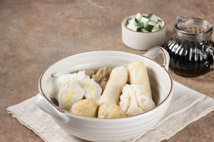 resep pempek nasi, cuko pempek, resep pempek nasi lembut, resep pempek nasi sisa, resep pempek nasi tanpa ikan,  Cara Bikin Pempek Nasi Sisa Semalam, Modal Tepung dan Telur