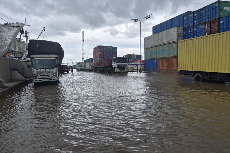 banjir rob, Banjir rob, tips mobil, Tips and trick, banjir, tips otomotif, Ancaman Banjir Rob Jakarta Utara, Ini Komponen Mobil yang Rentan Rusak