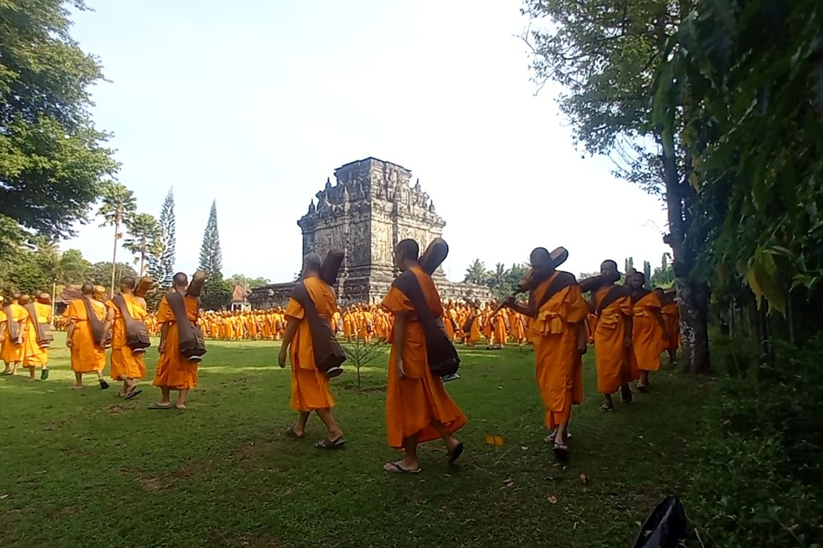 wisata sejarah magelang, wisata religi waisak, candi buddha magelang, 6 Candi di Magelang untuk Isi Libur Panjang, Selain Candi Borobudur, 1. Candi Mendut, 2. Candi Pawon, 3. Candi Ngawen, 4. Candi Umbul, 5. Candi Selogriyo, 6. Candi Asu