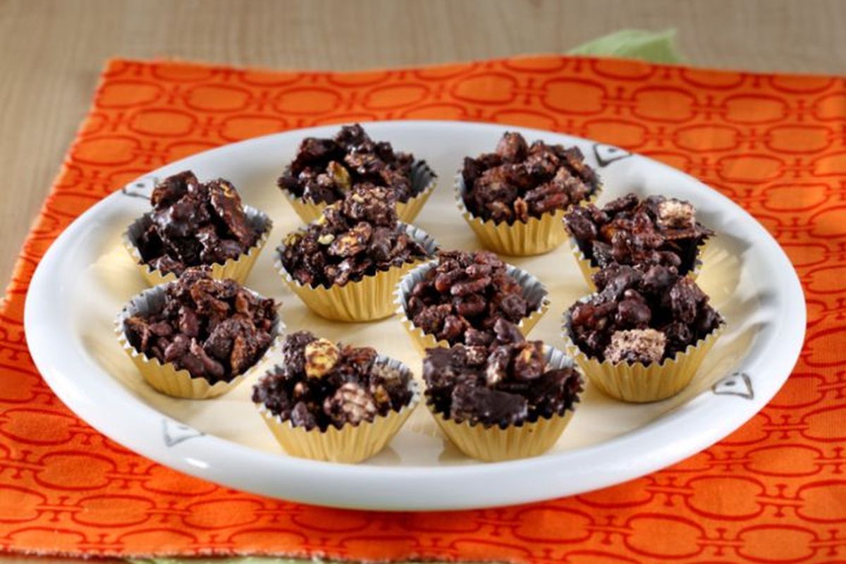 8 Resep Camilan Lebaran 2026 untuk Tamu Silaturahmi, Mudah Dibuat di Rumah, 1. Resep pastel kering isi abon, 2. Resep sagu keju lumer, 3. Resep kue kacang, 4. Resep kue sus kacang, 5. Resep kue putri salju, 6. Resep kue bawang , 7. Resep Lidah kucing , 8. Resep nastar nanas