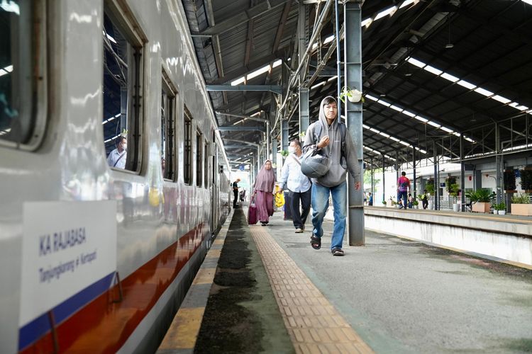 KA Rajabasa, Kereta dengan Rute Terpanjang di Sumatera, Tarifnya Rp 32.000