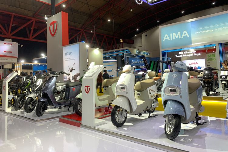 pameran, motor listrik, pameran kendaraan listrik, Asiabike Jakarta, PEVS 2025, Banyak Merek Motor Listrik Baru Mau Masuk Indonesia