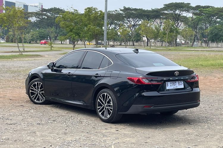 Camry, Toyota, toyota camry, Camry hybrid, camry facelift, Penguatan Identitas Baru Toyota Camry Facelift