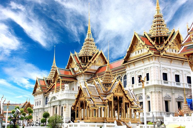 Myanmar, thailand, myanmar, bangunan emas, bangunan emas di dunia, 7 Bangunan Bersejarah Ini Berlapis Emas, Bisa 'Tekor' kalau Dibangun Sekarang, 1. Pagoda Shwedagon, 2. Paviliun Emas, Kyoto, 3. Golden Buddha, 4. Golden Temple India, 5. Pagoda Kyaiktiyo, 6. Grand Palace, 7. Kuil Sri Padmanabhaswamy