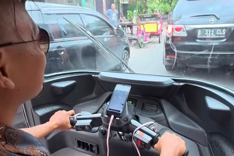 Yogyakarta, transportasi umum, bajaj, Maxride, Naik Bajaj Keliling Yogyakarta, Jadi Opsi Saat Liburan Nataru