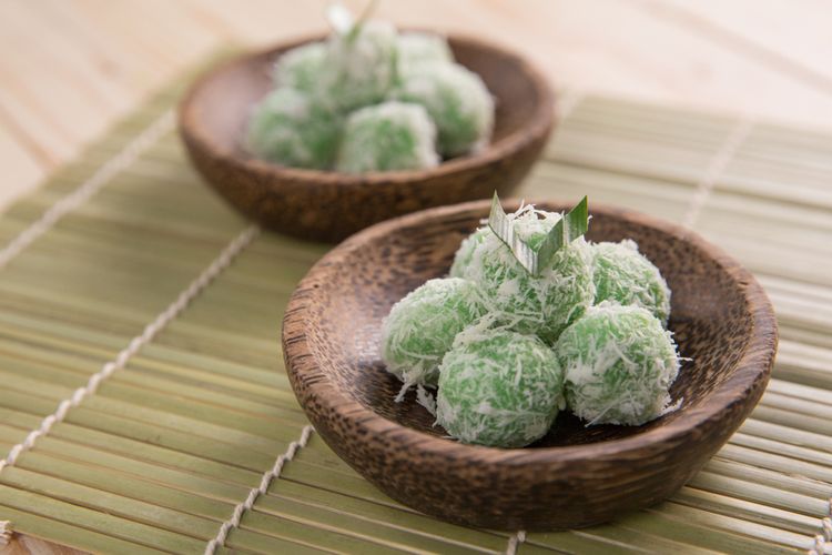 jajanan pasar tradisional, resep klepon tanpa kapur sirih, cara membuat klepon ketan anti gagal, cara membuat klepon ketan tanpa kapur sirih, klepon isi gula merah, Resep Klepon Tepung Ketan Tanpa Air Kapur Sirih, Anti Bocor