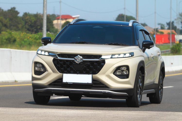 diskon, Suzuki, Suzuki Fronx, mesin, mild hybrid, suzuki fronx, Beda Mesin Suzuki Fronx yang Dapat Diskon Besar Jelang Akhir 2025