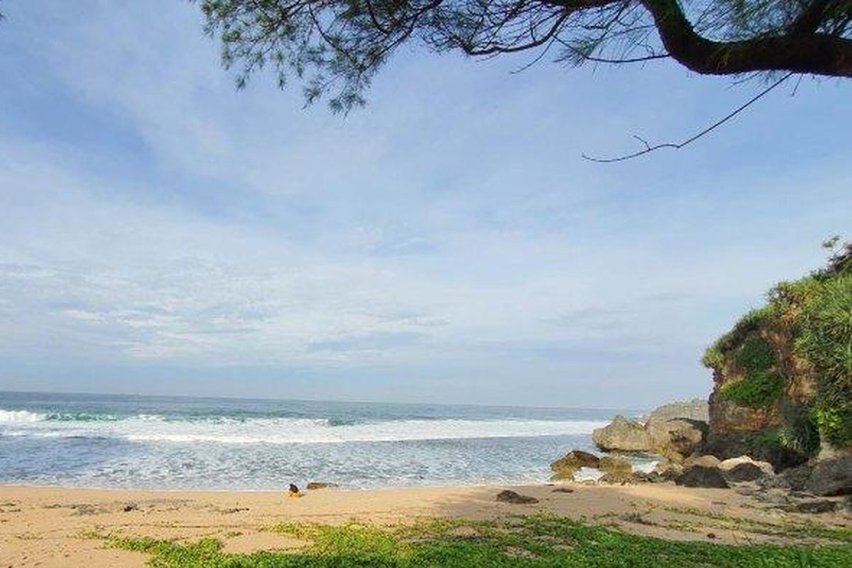 rekomendasi penginapan, Pantai, Gunung Kidul, 7 Rekomendasi Penginapan di Pinggiran Pantai Gunung Kidul Yogyakarta, 1. Queen of the South Resort, 2. Inessya Resort, 4. Drini Hills, 5. Kaloka @ Drini Estetik, 7. Acala Ayu