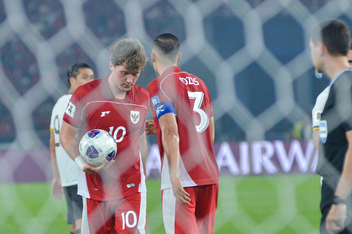 Ole Romeny, Timnas Indonesia, Thom Haye, Jay Idzes, Kualifikasi Piala Dunia 2026 zona Asia, Indonesia Vs China, Kualifikasi Piala Dunia 2026 Zona Asia, ole romeny, Thom Haye Bicara Peran Cerdas Jay Idzes di Balik Gol Penalti Ole Romeny Kontra China