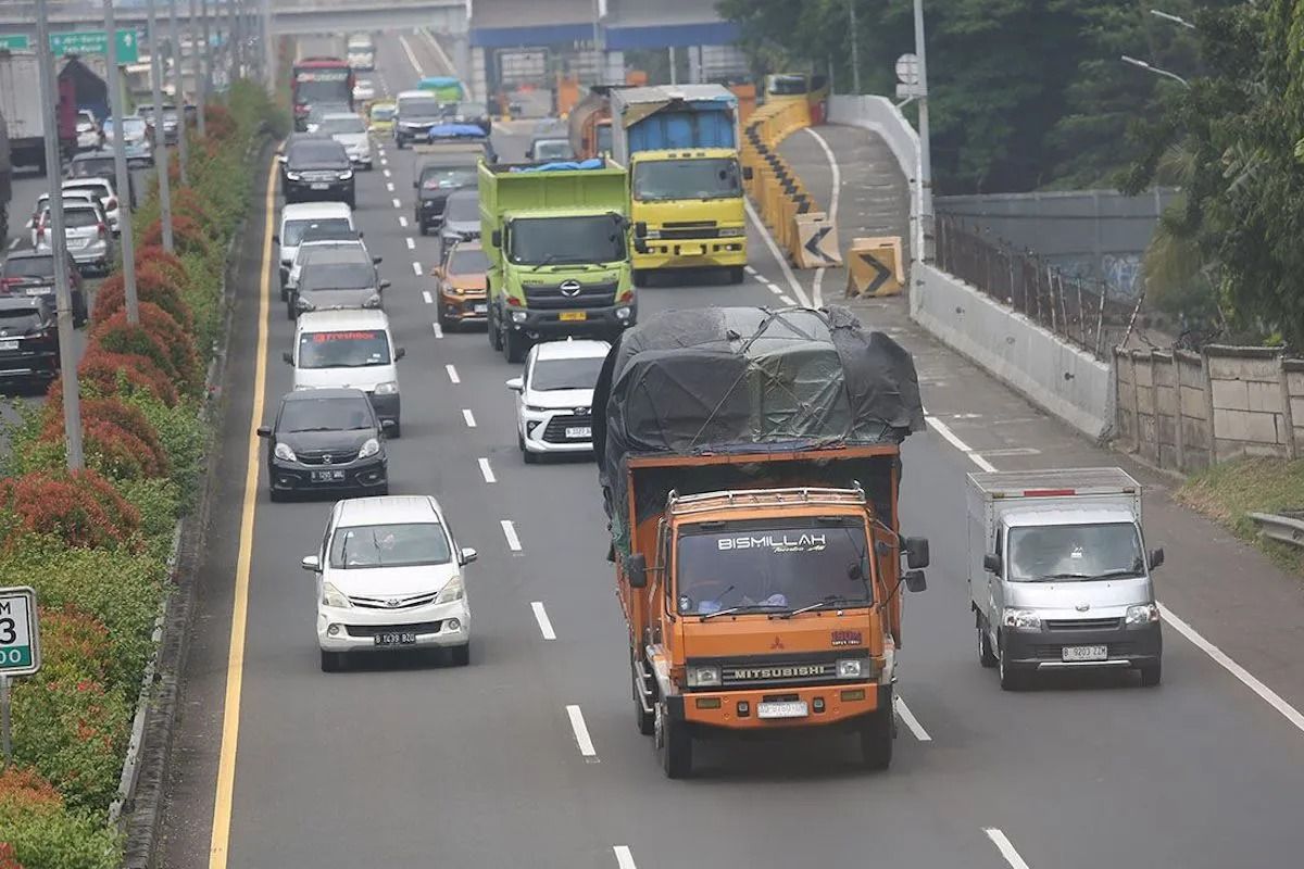 mudik, truk sumbu tiga, Kemenhub Ingatkan Pembatasan Truk Besar Selama Mudik Lebaran