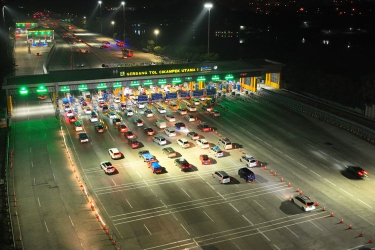 lalu lintas, Tol Cipali, Astra Tol Cipali, otomotif, Lalu Lintas, kendaraan bermotor, Lonjakan Lalu Lintas di Tol Cipali Diprediksi Naik 25 Persen