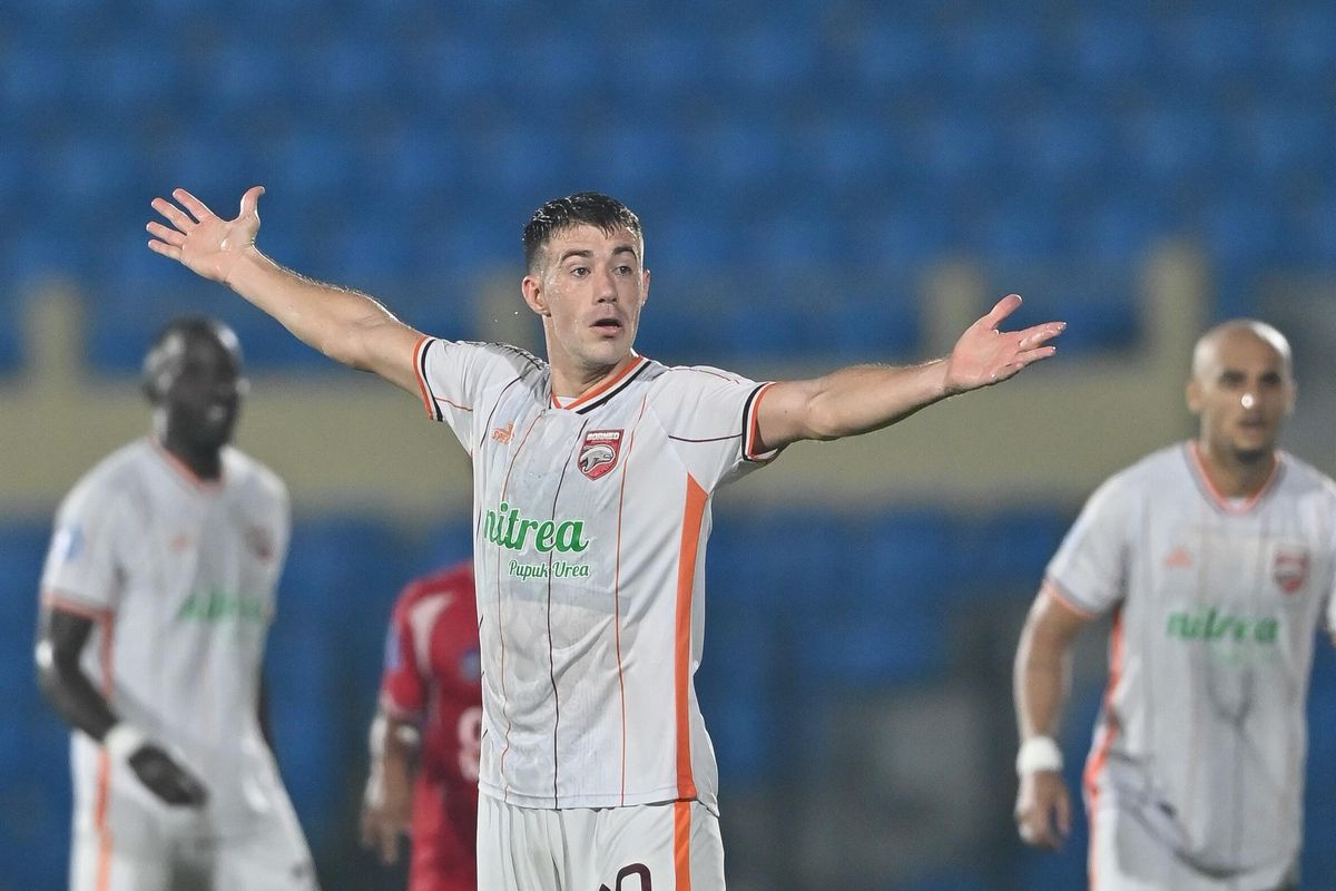 Super League, Borneo FC, Malut United, Mariano Peralta, Koldo Obieta, David Da Silva, Super League 2025-2026, Juan Felipe Villa, Hasil Borneo FC Vs Malut United 7-1, Pesut Etam Gagal Juara, David Da Silva Jadi Top Scorer