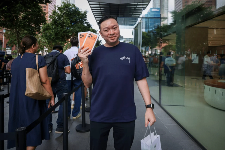 apple store, Malaysia, singapura, india, Vietnam, iPhone Air, pick up, antrean panjang, iPhone 17, iPhone 17 Pro Max, iPhone 17 Pro, iPhone 17 Series, po iphone 17, pre-order iphone 17, apple store singapore, trx mall, Euforia Penjualan Perdana iPhone 17 Hari Ini, Antrean Mengular di Singapura hingga Vietnam