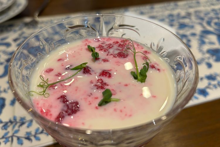 RA Kartini, Dailah Sajian Kontemporer, makanan kesukaan RA Kartini, Hari Kartini, Purana Home, Restoran di Jaksel Ini Sajikan Menu Kesukaan RA Kartini, Ada Apa Saja?, 1. Sop Pangsit, 2. Ayam Kediri, 3. Es Krim Tape, 4. Jiwel, 5. Adon Adon Coro