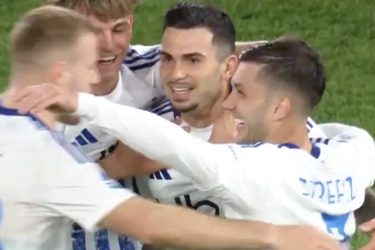 Cagliari, Como, Martin Baturina, Mirwan Suwarso, Liga Italia, Cagliari vs Como, Hasil Cagliari Vs Como 1-2: Gol Roket Lucas Da Cunha Kunci Tiga Poin