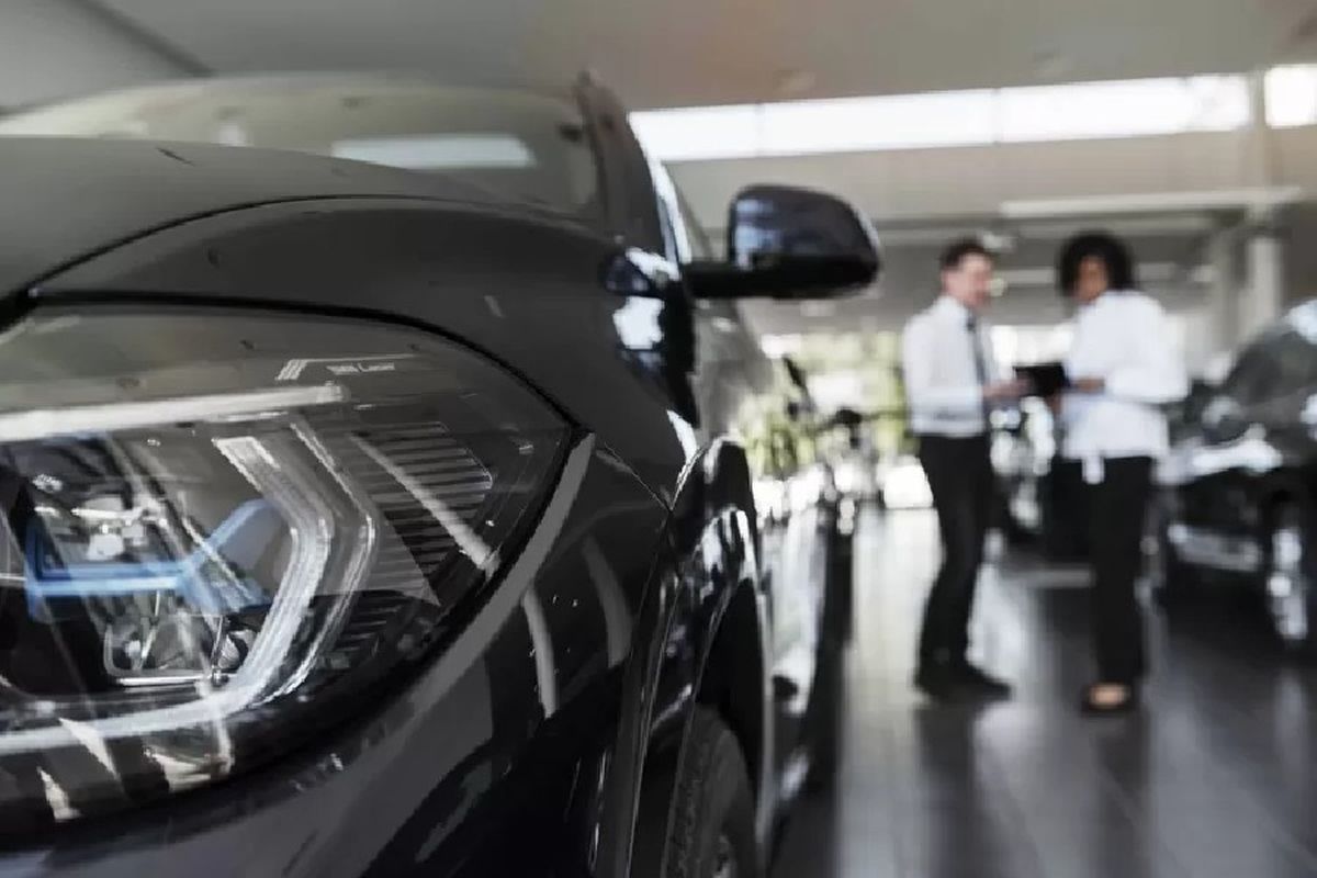 Diskon Mobil, harga mobil bekas, pasar mobil bekas, mobil listrik, Mobil Listrik Diskon, Harga Mobil Bekas Tertekan!, Penurunan Harga Mobil Bekas Tak Terhindarkan, Mobil Bekas Kian Terpuruk, Kebijakan Perpajakan yang Tidak Seimbang, Persoalan Garansi Membuat Konsumen Ragu