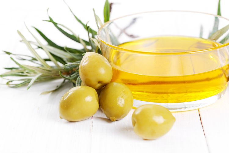 hipertensi, darah tinggi, makanan penurun darah tinggi, penurun darah tinggi, Makanan untuk Turunkan Darah Tinggi, Pas Dikonsumsi Saat Idul Adha, 1. Sayuran hijau, 2. Telur, 3. Minyak zaitun, 4. Semangka, 5. Kayu manis, 6. Buah bery, 7. Cokelat hitam, 8. Delima, 9. Makanan fermentasi, 10. Buah bit, 11. Kiwi, 12. Gandum utuh, 13. Pisang, 14. Bawang putih, 15. Ikan berlemak, 16. Kacang-kacangan