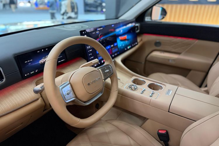 Exeed ET8, Range Rover, Chery Exeed ET8: SUV 1.400 Km Hybrid, Akankah Masuk Pasar Indonesia?