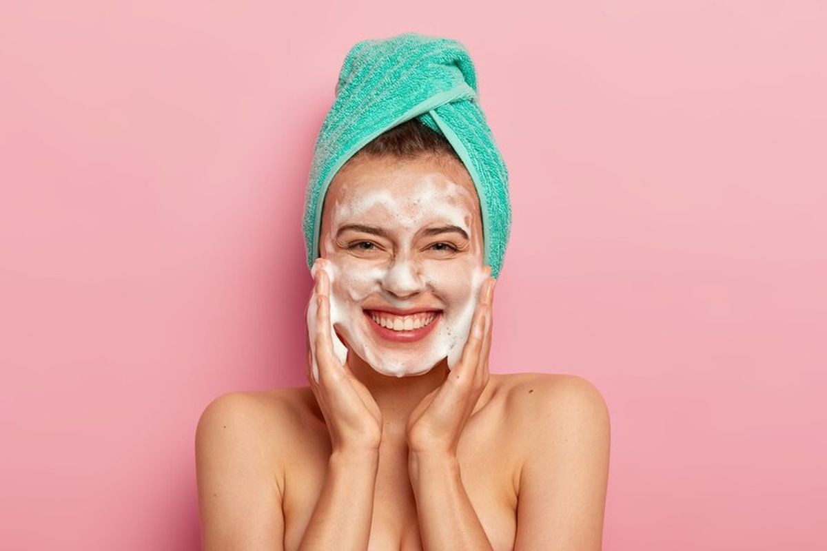 cuci muka, sabun cuci muka terlalu keras, kulit kering dan ketarik, Kulit Wajah Seperti Ketarik Setelah Cuci Muka Bukan Tanda Bersih