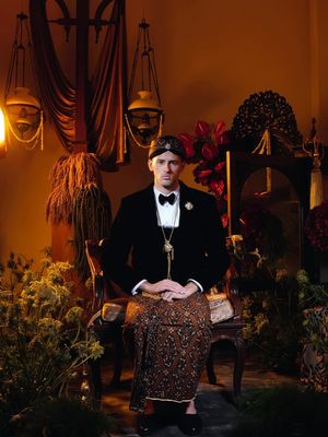 Intip Foto Prewedding Justin Hubner dan Jennifer Copper, Anggun dengan Busana Adat Jawa