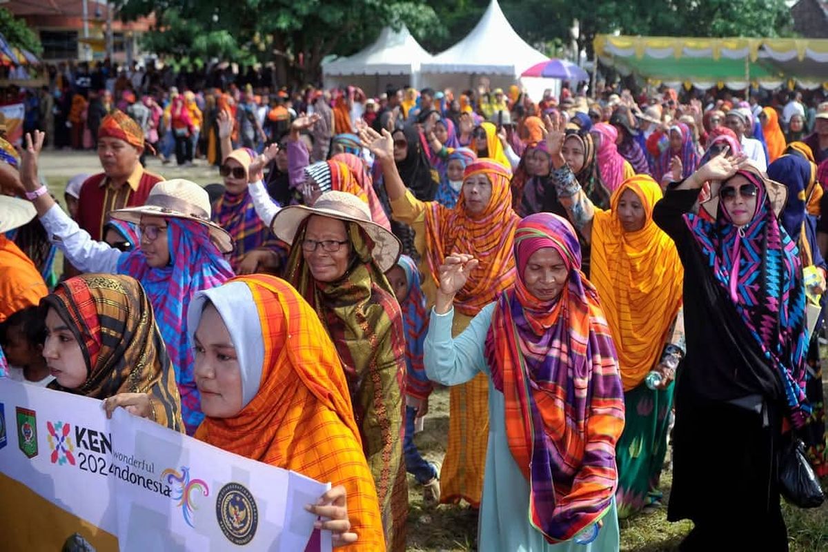Pemerintah Kota Bima, Festival Rimpu Mantika, Buana Eka Putra, pelestarian budaya, festival rimpu mantika, Festival Rimpu Mantika 2025 di Bima, Upaya Pelestarian Pakaian Tradisional NTB