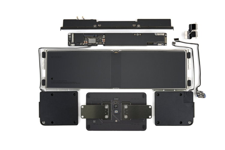 MacBook, Apple, iFixit, MacBook Neo, Bukan Cuma Lebih Murah, MacBook Neo Lebih Unggul dari Seri Lain dalam Hal Ini, Baterai kini disekrup, bukan dilem, Struktur internal lebih rapi dan mudah diakses, Tidak ada kendala "parts pairing", Port modular, layar lebih mudah dilepas, Masih ada kompromi: RAM disolder, speaker standar