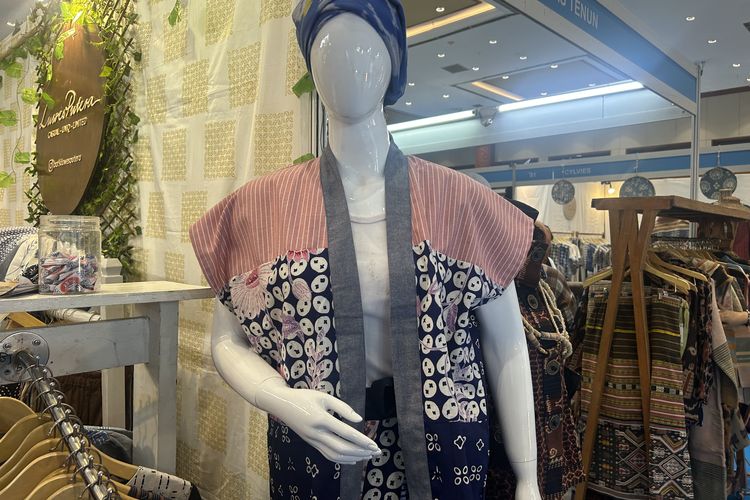 Inacraft, Inacraft 2025, pameran inacraft, pameran inacraft 2025, belanja di inacraft, Bawa Rp 300.000 Belanja di Inacraft 2025, Dapat Apa Saja?, 1. Blouse batik, 2. Aksesori kuningan etnik, 3. Kerajinan rajut , 4. Baju batik anak, 5. Perhiasan silver, 6. Bucket hat ecoprint 
