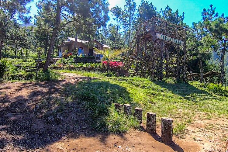 Tempat wisata di Bandungan Semarang, wisata bandungan semarang ramah keluarga, tempat wisata di bandungan semarang, wisata ungaran bandungan saat libur lebaran, wisata bandungan yang lagi hits 2025, 10 Tempat Wisata Bandungan Semarang 2025, Spot Healing Berhawa Sejuk, 1. Alun-alun Bandungan, 2. Candi Gedong Songo, 3. Taman Bunga Celosia, 4. Sunrise Hill Gedong Songo, 5. Umbul Sidomukti, 6. Wisata Perantunan, 7. Bumi Perkemahan Mawar, 8. Florawisata Banyukuning, 9. Watu Gunung, 10. Ayanaz Gedongsongo