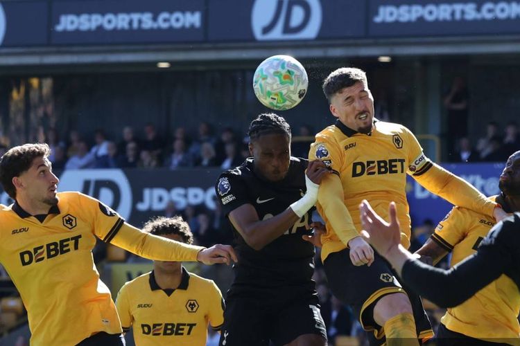 Liga Inggris, Arsenal, Arsenal vs Fulham, klasemen Liga Inggris, Manchester City, Wolves, Hasil dan Klasemen Liga Inggris: Arsenal Jauhi Man City, Wolves Masih Terpuruk