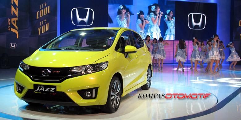 Honda Jazz, Toyota Yaris, perbandingan mobil, hatchback Indonesia, Honda Jazz vs Toyota Yaris: Persaingan Hatchback Terpanas di Indonesia, Performa Honda Jazz , Toyota Yaris Unggulkan Kenyamanan dan Fitur Keselamatan, Fitur yang Berbeda: Jazz vs Yaris, Biaya Perawatan yang Berbeda, Pilihan Sesuai Kebutuhan