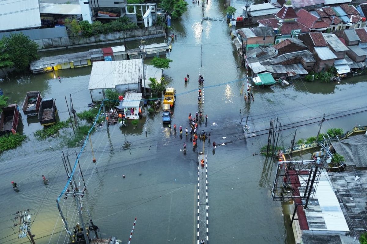 tiket kereta, banjir semarang, PT KAI, refund tiket, refund tiket kereta api, Mekanisme Pengembalian Tiket bagi Penumpang Kereta Terdampak Banjir