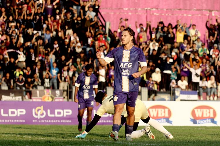 Persib Vs Persebaya, Madura United vs Bhayangkara FC, Bojan Hodak, pelatih persib, Persik vs Malut United, Super League 2025-2026, Jadwal Super League, Jadwal Super League 2025 Hari Ini: Big Match Persib Vs Persebaya