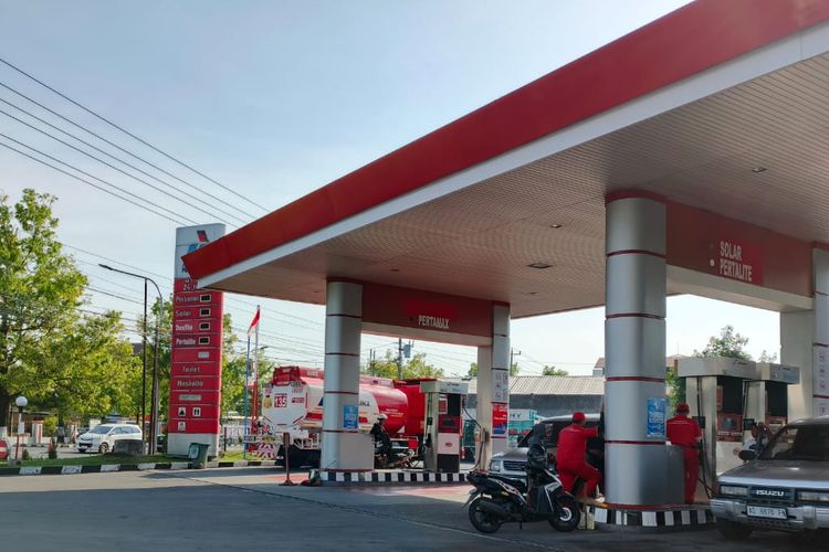 harga, Toyota Avanza, Mitsubishi Xpander, Tangki BBM, harga BBM, Harga Pertamax Naik, Biaya Isi Bensin Avanza dan Xpander Ikut Bengkak