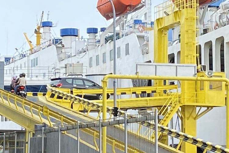Merak, Bakauheni, Kemenhub, libur nataru, pelabuhan penyeberangan, Strategi Kemenhub Antisipasi Kemacetan di Merak–Bakauheni Saat Nataru