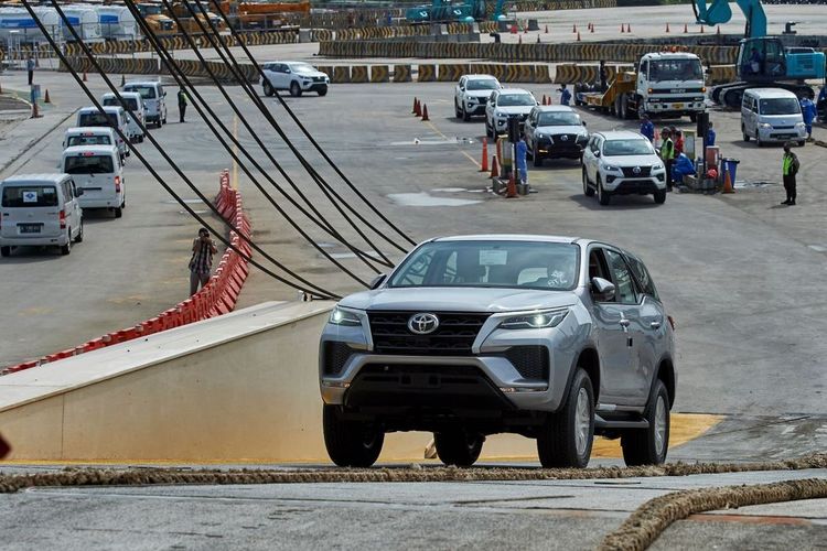 otomotif, Ekspor, Toyota, mobil, industri otomotif, kendaraan bermotor, Ekspor Jadi Juru Selamat Toyota di Tengah Lesunya Pasar Otomotif Nasional