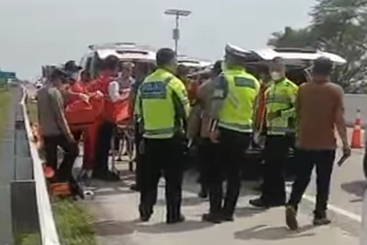 kendaraan bermotor, 4 Orang Tewas Dalam Mobil yang Terparkir