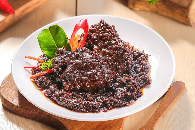 makanan kaki lima, street food, 10 Kuliner Kaki Lima Indonesia Paling Enak 2026 Versi TasteAtlas, 1. Sate Kambing, 2. Siomay, 3. Batagor, 4. Sate Padang, 5. Rendang, 6. Bubur Ayam, 7. Sate Madura, 8. Pempek, 9. Sate Babi, 10. Nasi Uduk
