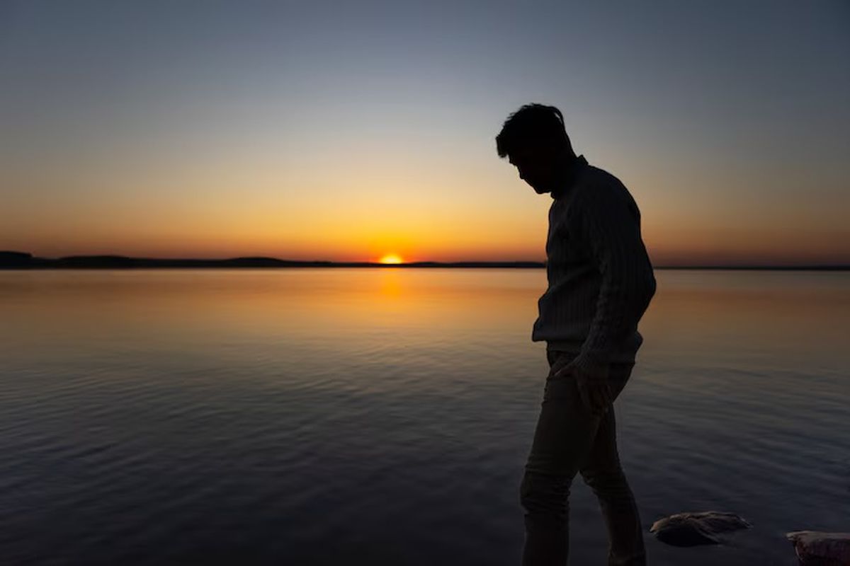 survivor guilt adalah, gejala survivor guilt, survivor guilt meaning, cara mengatasi survivor guilt, merasa bersalah karena selamat daari kecelakaan, merasa bersalah karena selamat dari tragedi, Cara Mengatasi Survivor Guilt Menurut Psikolog, Jangan Dipendam Sendiri